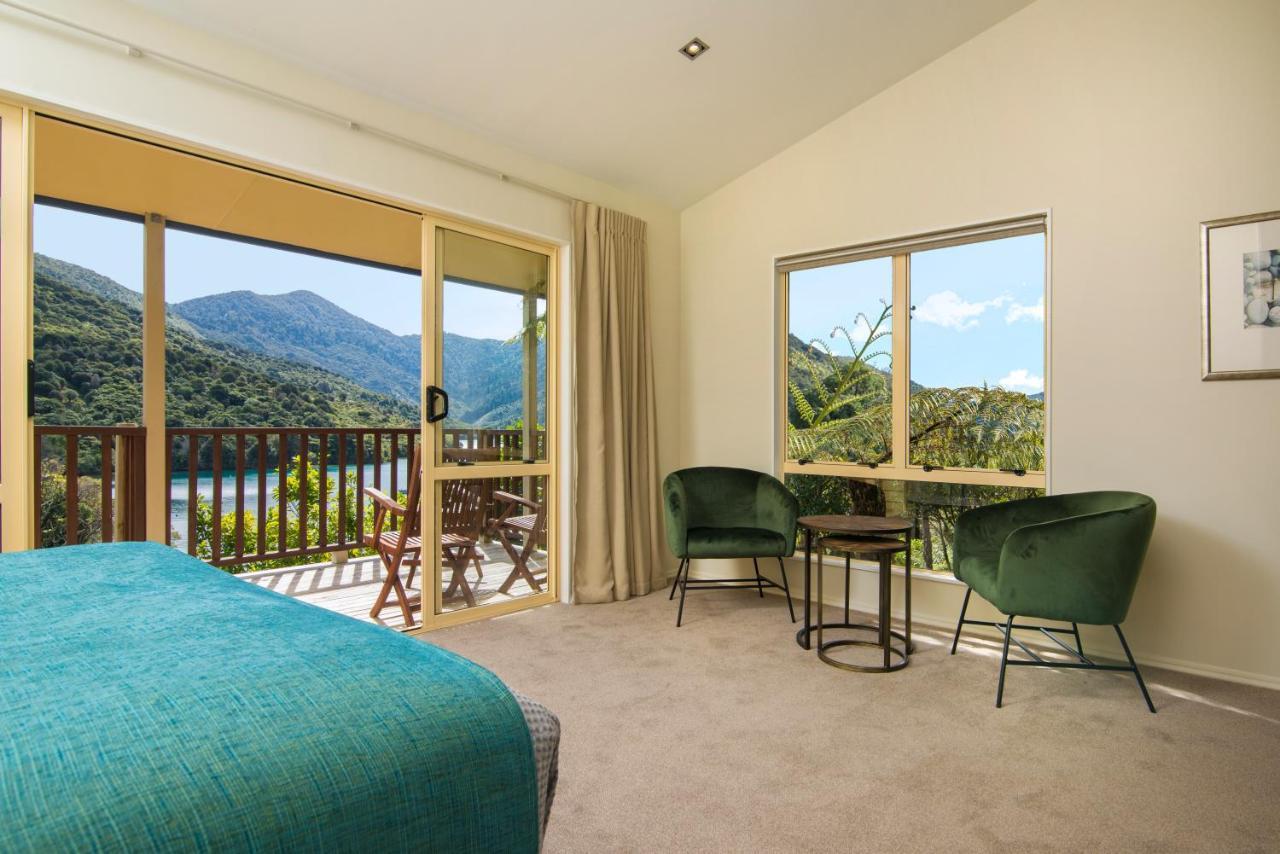Punga Cove Resort Endeavour Inlet Extérieur photo