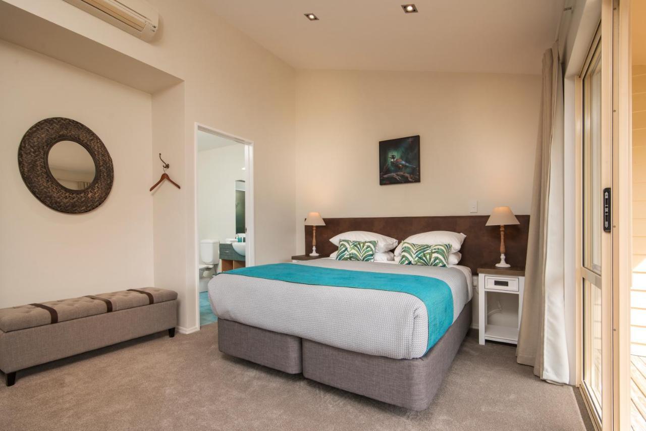 Punga Cove Resort Endeavour Inlet Extérieur photo